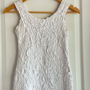 Chic White Textured Women's Tank Top